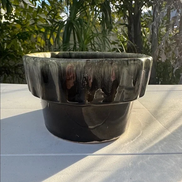 HULL Vintage Mid-Century Drip Glaze Planter Ceramic Pottery - Picture 4 of 5